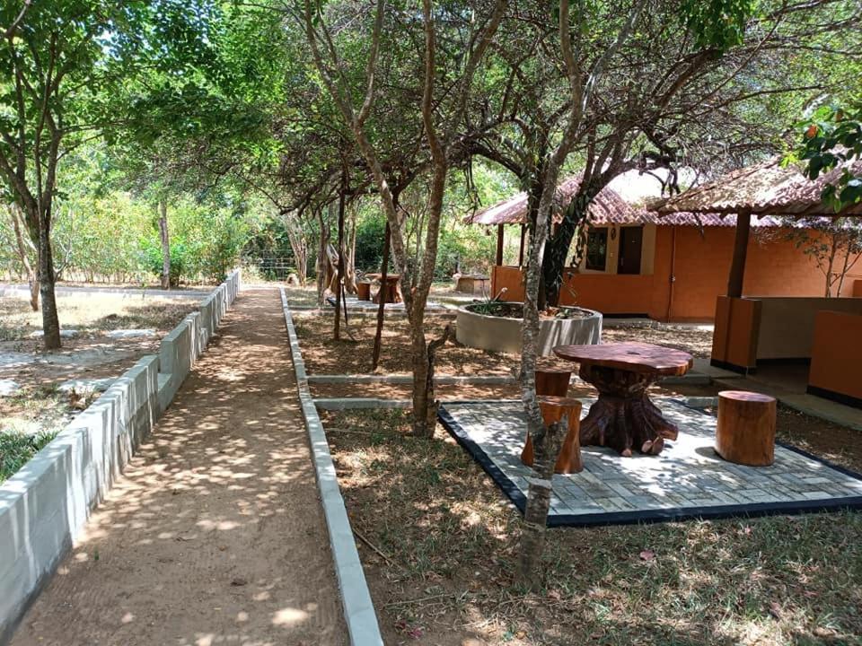 Hotel Niyagala Lodge Sigiriya Luaran gambar